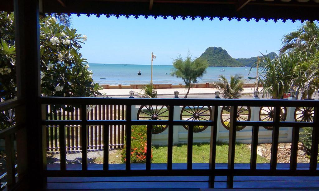 Seesea Thai Wooden House On Beachfront Prachuap Khiri Khan Zewnętrze zdjęcie